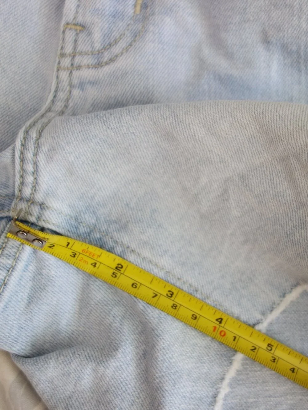 Old Navy High-Rise OG Straight Light Wash Denim Shorts 4.5